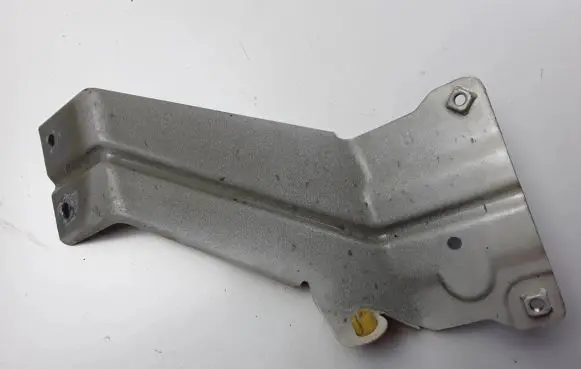 Opel Antara Fender mounting bracket