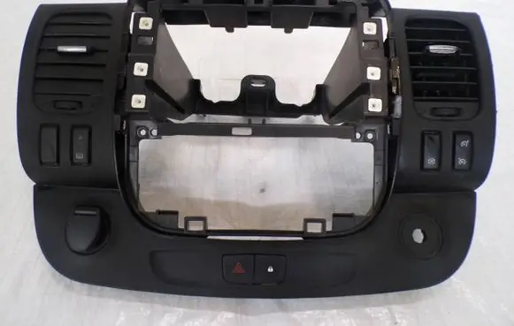 Renault Trafic III (X82) Dashboard center trim panel 93452450