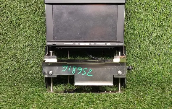 Volvo V70 Screen/display/small screen AVICHRVO11 CPN3245