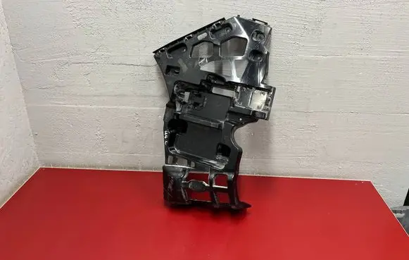 BMW X1 U11 Bumper support mounting bracket corner 9883543 51129883543