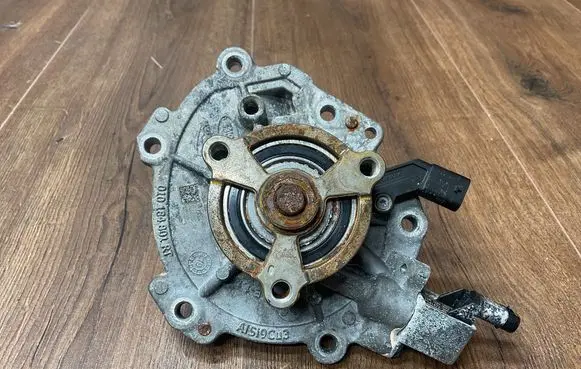 Land Rover Range Rover Velar Water pump M4D38501AB
