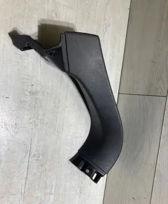 Renault Megane IV Tailgate/trunk side cover trim 909023317r
