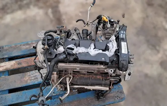Seat Leon (5F) Engine block CRL