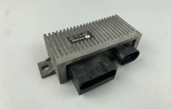 Volvo S40, V40 Glow plug pre-heat relay 7700111525