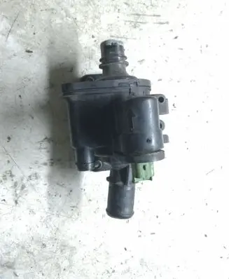 Thermostat/thermostat housing
