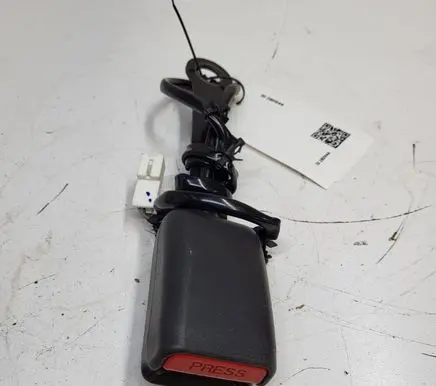 Nissan Leaf I (ZE0) Front seatbelt buckle 623808300B