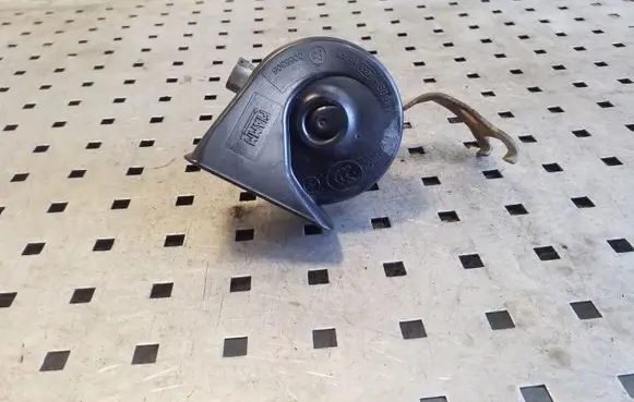 Volkswagen Transporter - Caravelle T4 Horn signal E30055306 E355306 A046522