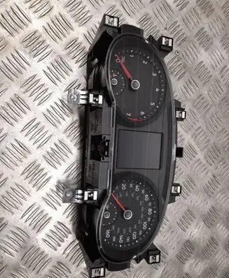 Volkswagen Tiguan Allspace Speedometer (instrument cluster) 5NA920850E