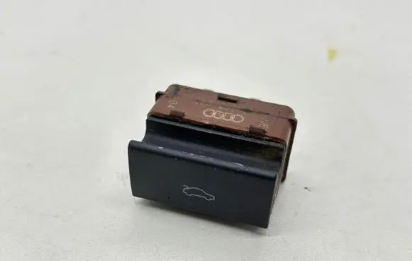Audi A6 S6 C6 4F Tailgate opening switch 4F0959831