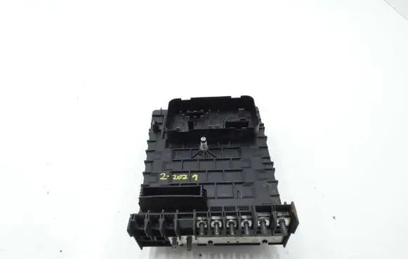 Volkswagen Golf VI Fuse module 1K0937125B 017183072