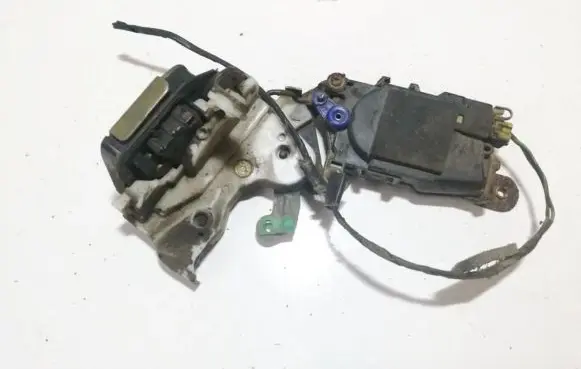 Subaru Legacy Front door lock