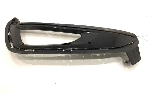 Hyundai Tucson TL Front bumper lower grill 86525D7110