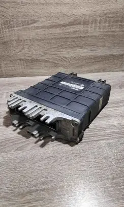 Volkswagen PASSAT B3 Engine control unit/module ECU 357907311 0261200754