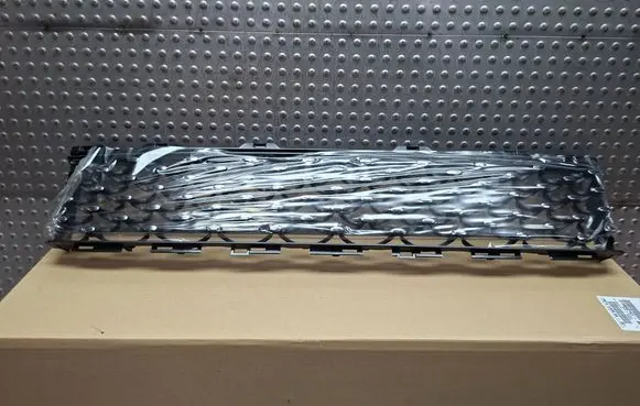 Fiat 500 Front bumper lower grill S26336949 735619520