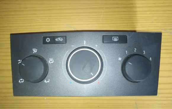 Opel Zafira B Climate control unit 90151241 901512410005