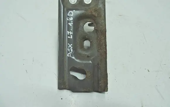 Mitsubishi ASX Fender mounting bracket
