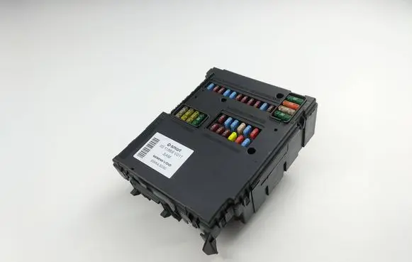 Smart ForTwo I Comfort/convenience module 0011868VO11 5WK45090