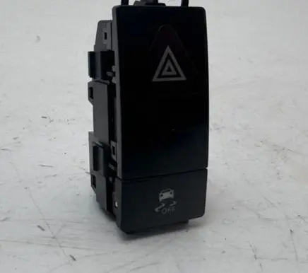 Mercedes-Benz GLK (X204) Hazard light switch 2048703658 0925000815 33690112