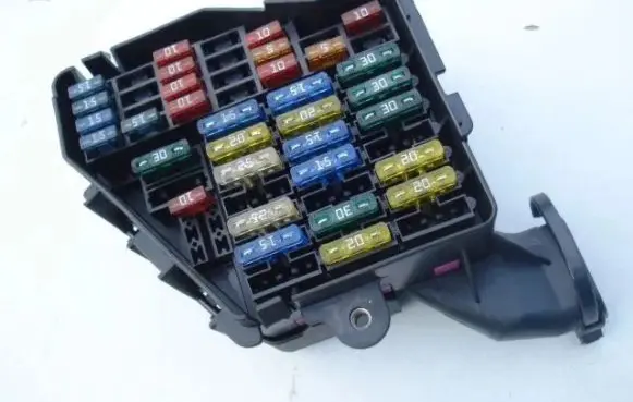 Audi A4 S4 B6 8E 8H Fuse box set