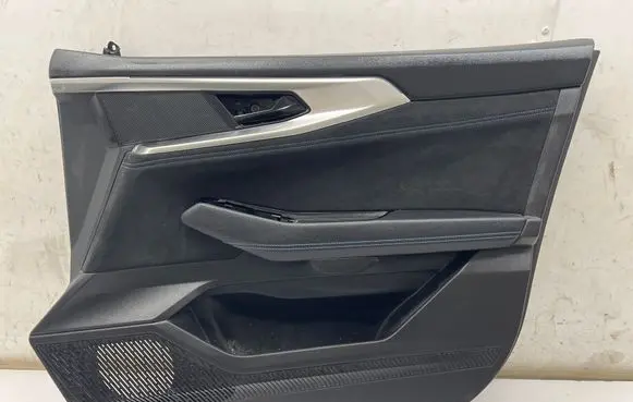 Renault Austral Front door card panel trim 809001599R