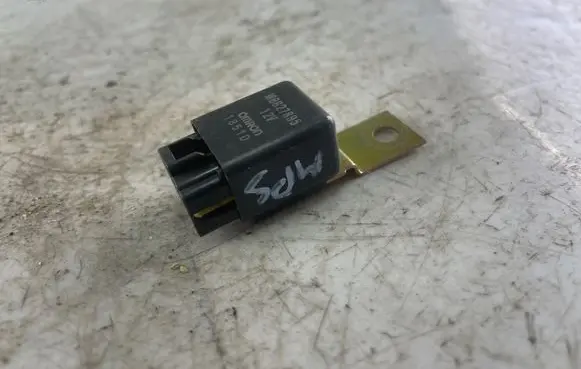 Mitsubishi Pajero Sport I Other relay Mb627895