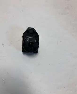 Hyundai Tucson JM Wing mirror switch