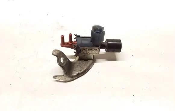 Toyota Auris 150 Vacuum valve 2586030070