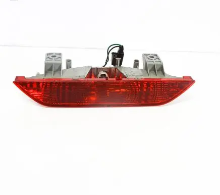 Third/center stoplight