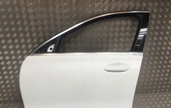 Mercedes-Benz C W206 Front door 