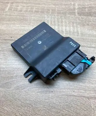 Audi A6 S6 C6 4F Gateway control module 4F0907468D 4F0910468AMain WithPlug