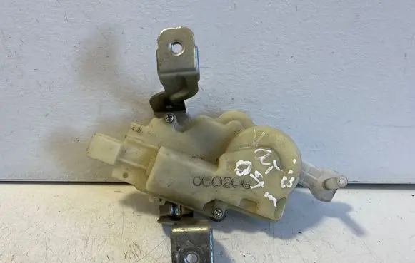 Toyota Yaris Tailgate boot lock/latch motor 060208