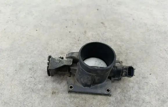 Mazda 5 Throttle body valve 