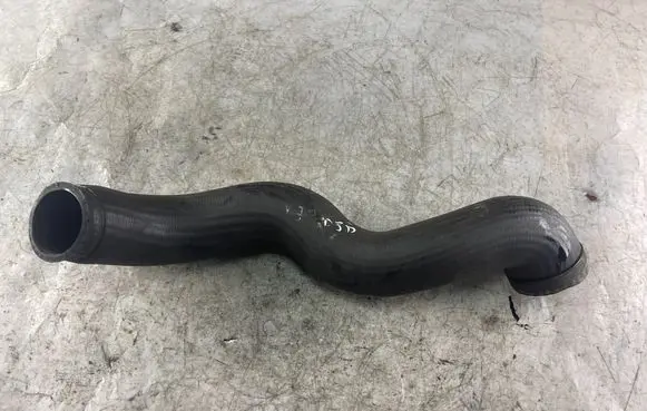 Volvo V70 Intercooler hose/pipe