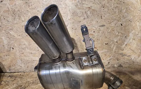Maserati Coupe Rear muffler/silencer tail pipe 184815