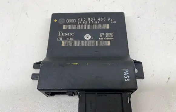 Audi A8 S8 D3 4E Gateway control module 4E0907468A