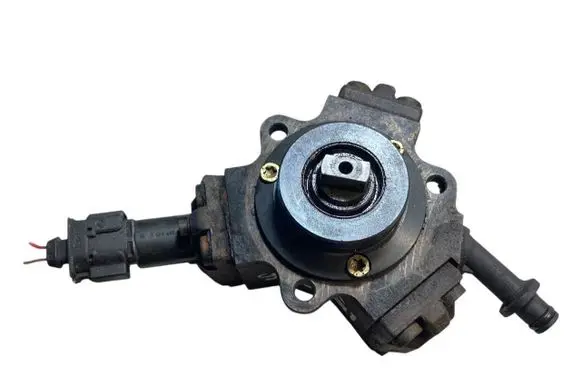 Mercedes-Benz Sprinter W901 W902 W903 W904 Fuel injection high pressure pump A6110700701 0445010024