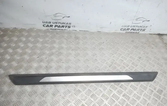 BMW 1 F20 F21 Front sill trim cover 7305881