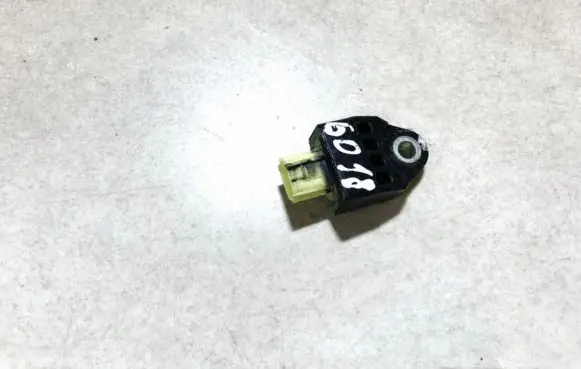 Subaru Impreza III Airbag deployment crash/impact sensor 98231fg000