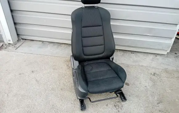 Mazda CX-5 Front passenger seat 