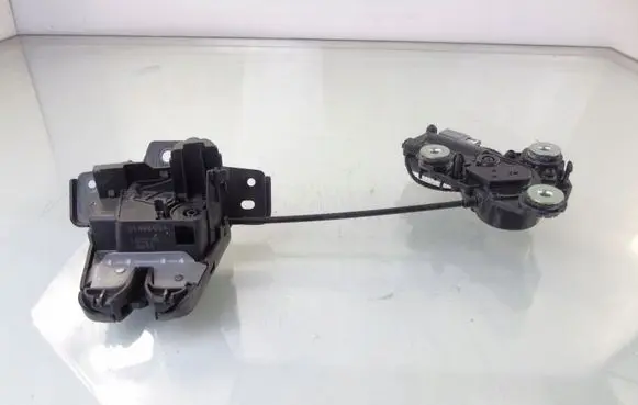 Volvo S90, V90 Tailgate/trunk/boot lock/catch/latch 31484594