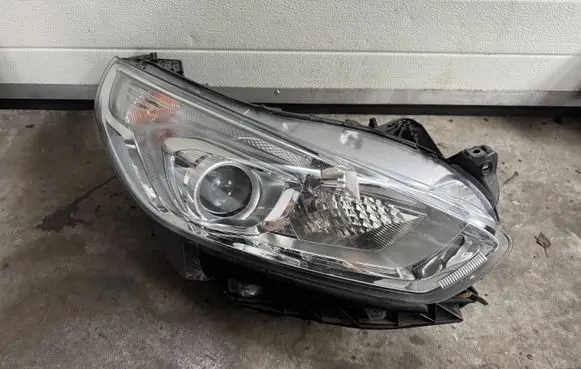 Ford S-MAX Headlight/headlamp EM2B13W029AF
