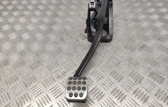 Mercedes-Benz B W246 W242 Brake pedal A2462900019