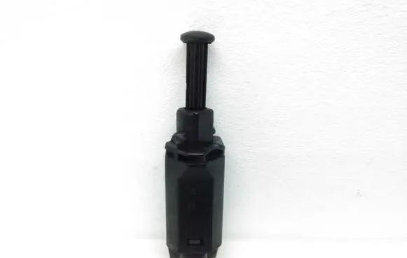 Volkswagen PASSAT B4 Brake pedal sensor switch 191945515