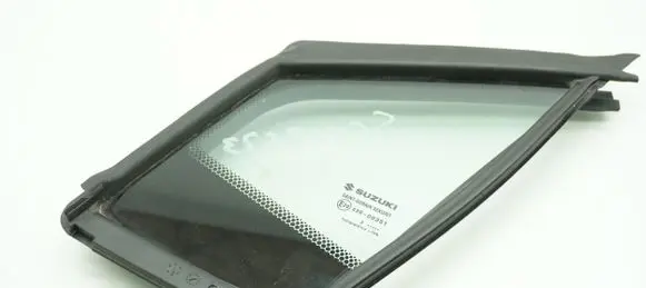 Suzuki SX4 S-Cross Front door vent window glass four-door 