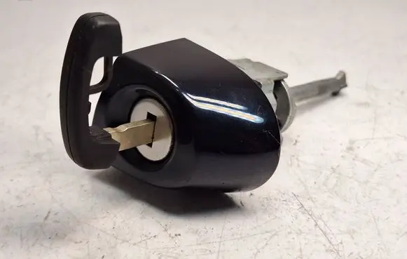 BMW X3 F25 Front door lock (next to the handle) 51217290471 51217290473