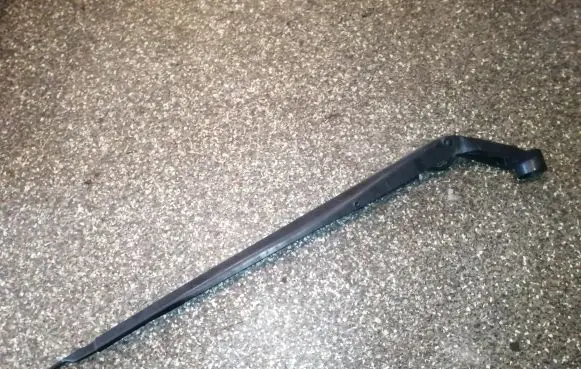 Toyota Verso Front wiper blade arm