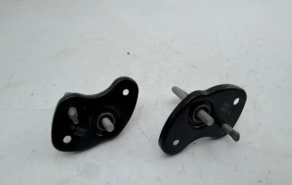 BMW 8 G16 Engine bonnet/hood lock/latch loop/hook 7473707