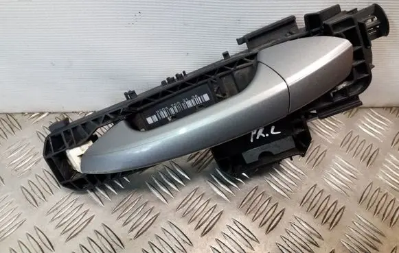 Mercedes-Benz E W212 Front door exterior handle A2047602134 A34550101