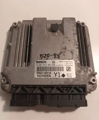 Toyota Auris 150 Engine control unit/module 0281017097 8966102Y10 1039S39969