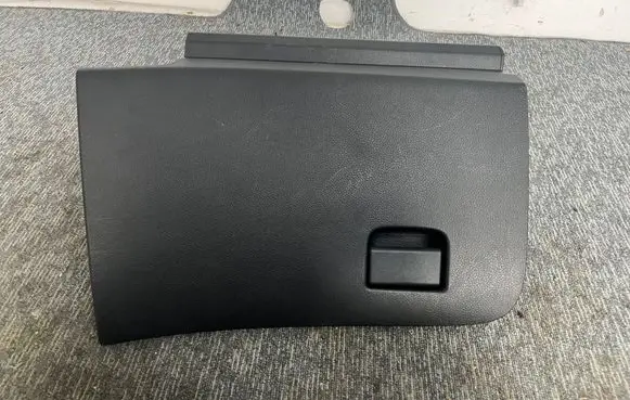 Nissan Qashqai Glove box 685P34EH0A 685104EH0A